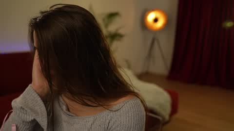 Snapshot of omiliver chatting on February 2, 6:31 pm    or    online show from February 2, 6:31 pm