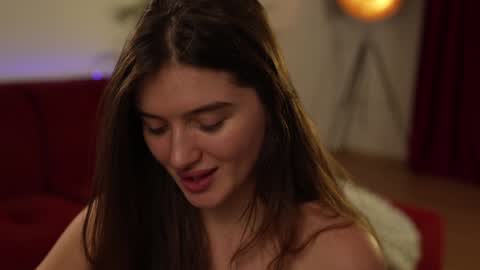 Snapshot of omiliver chatting on February 9, 12:39 am    or    online show from February 9, 12:39 am