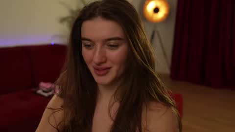 Snapshot of omiliver chatting on February 12, 12:37 am    or    online show from February 12, 12:37 am