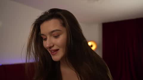 Snapshot of omiliver chatting on February 26, 11:26 pm    or    online show from February 26, 11:26 pm