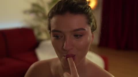 Snapshot of omiliver chatting on March 8, 1:39 am    or    online show from March 8, 1:39 am