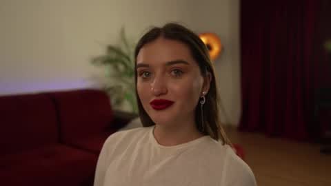 Snapshot of omiliver chatting on March 12, 6:44 pm    or    online show from March 12, 6:44 pm