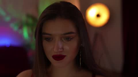 Snapshot of omiliver chatting on March 12, 9:45 pm    or    online show from March 12, 9:45 pm