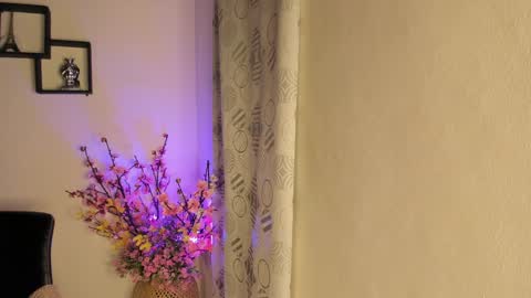 Violette online show from January 5, 3:43 am