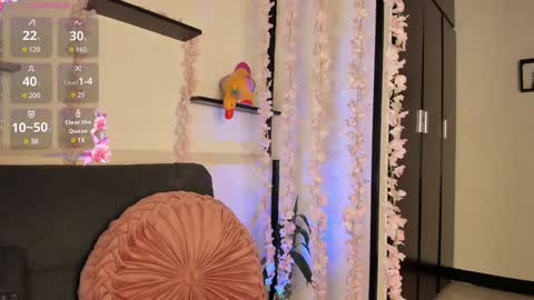 Violette online show from February 1, 9:08 pm