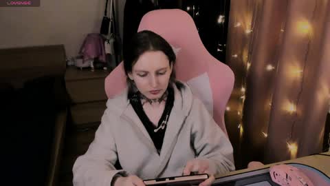 on_yxxx online show from April 8, 7:14 pm