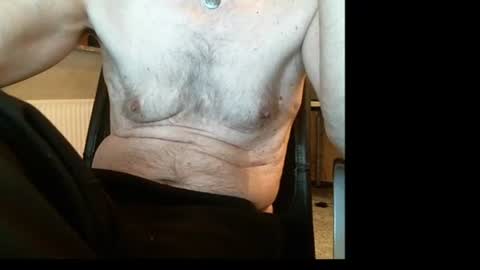 Snapshot of one_life152 chatting on November 15, 9:54 pm one_life152 online show from November 15, 9:54 pm