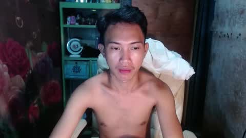 Snapshot of onebigloadxxx chatting on January 1, 8:35 am Wyn Will serve you and be your slave online show from January 1, 8:35 am