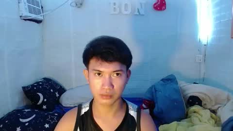 Snapshot of onebigloadxxx chatting on October 19, 2:29 pm Wyn Will serve you and be your slave online show from October 19, 2:29 pm