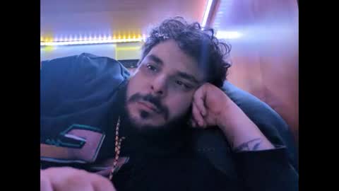 onecrew1 online show from October 13, 6:19 pm