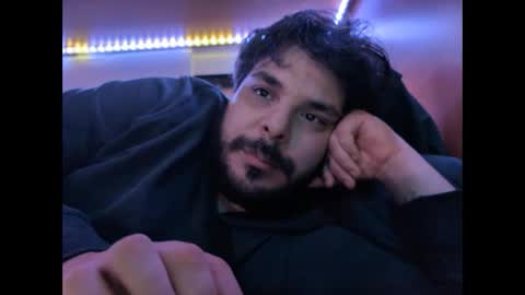 onecrew1 online show from October 24, 4:25 pm