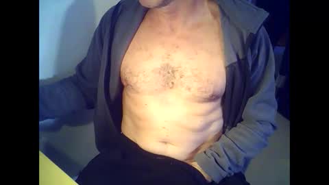 Snapshot of oneeedge chatting on February 17, 1:21 pm Edge online show from February 17, 1:21 pm