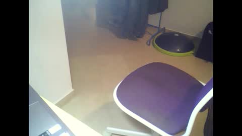 Snapshot of oneeedge chatting on December 21, 5:20 pm Edge online show from December 21, 5:20 pm