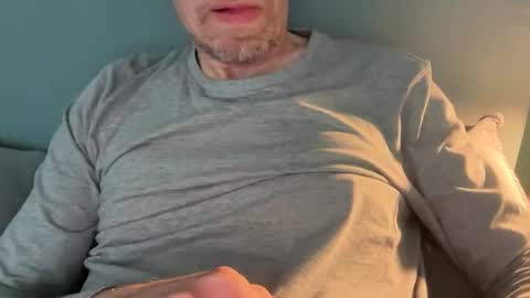 oneeno88 online show from January 12, 8:30 am