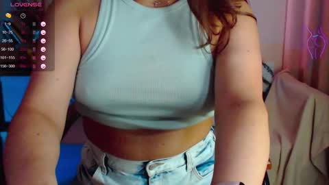 Snapshot of onehotbigass chatting on October 15, 6:52 pm ONLINE online show from October 15, 6:52 pm