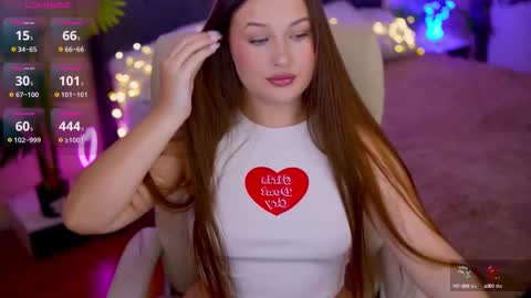 L A Y A online show from October 10, 1:43 pm