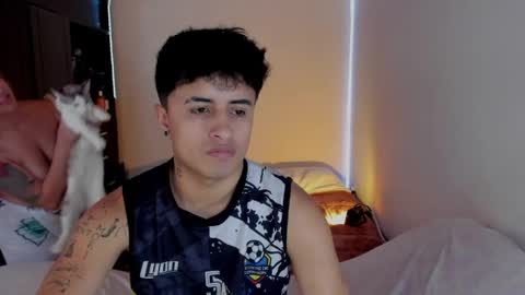 YIN MIGUEL online show from April 22, 2:51 pm