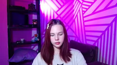 onessandra online show from September 25, 4:27 am