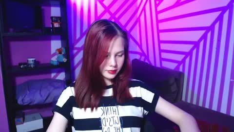 onessandra online show from September 28, 1:44 am