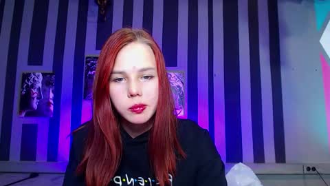 onessandra online show from October 11, 5:39 am