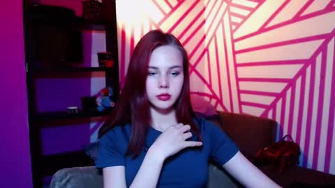 onessandra online show from October 20, 7:42 am