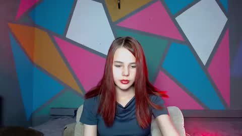 onessandra online show from November 14, 5:28 am