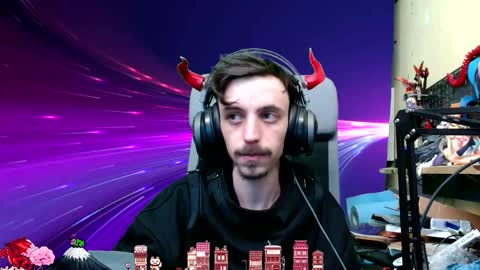 Snapshot of oni_hoshi chatting on December 18, 7:09 pm Oni hoshi online show from December 18, 7:09 pm