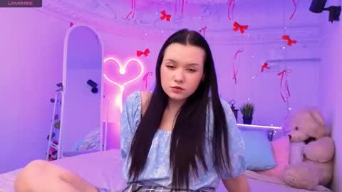 Snapshot of onix_cherry chatting on February 22, 8:51 pm Mina online show from February 22, 8:51 pm