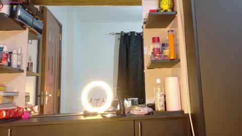 Bestie online show from April 7, 8:59 am