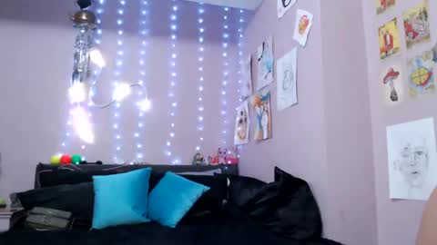 Snapshot of only1jtreasure chatting on December 7, 5:31 pm Only1JTreasure online show from December 7, 5:31 pm