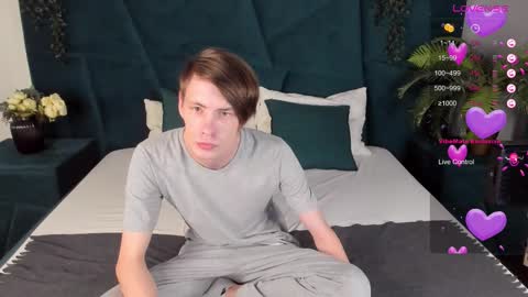 Erick  online show from February 17, 8:47 pm