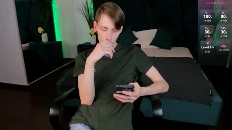 Erick  online show from November 26, 6:47 am