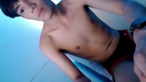 Snapshot of only_mau chatting on October 9, 12:58 pm MAU online show from October 9, 12:58 pm