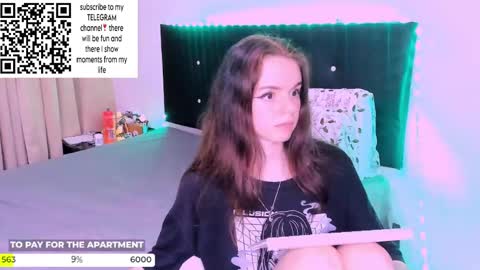 Snapshot of only_sarah1 chatting on December 17, 2:12 am only_sarah1 online show from December 17, 2:12 am