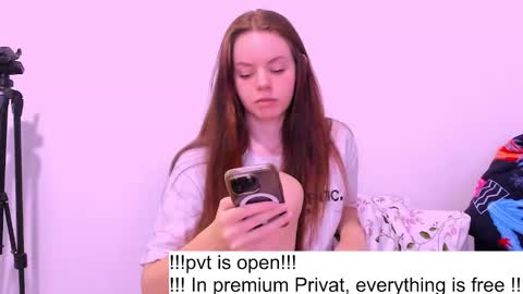 Snapshot of only_sarah1 chatting on October 24, 11:01 pm only_sarah1 online show from October 24, 11:01 pm