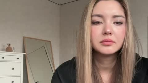 only_this online show from April 16, 8:15 am