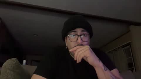 Snapshot of only_yours970 chatting on November 21, 9:52 am only_yours970 online show from November 21, 9:52 am