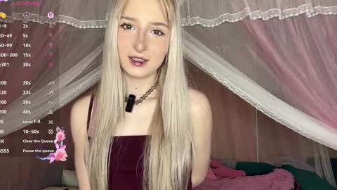 Eva online show from April 12, 8:08 am