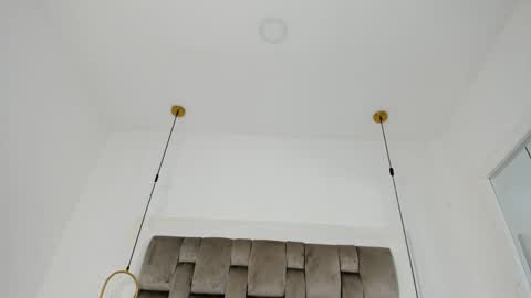 Only online show from April 7, 3:40 am