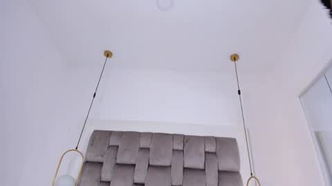 Only online show from April 9, 3:39 am