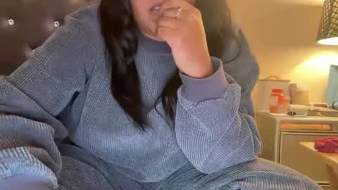 Snapshot of onlyinurdreams00 chatting on November 22, 1:37 am onlyinurdreams00 online show from November 22, 1:37 am