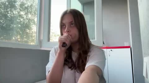 Mia online show from July 6, 2:08 am