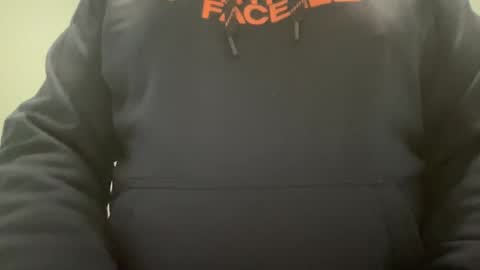 Snapshot of onthedlhere chatting on December 4, 3:10 pm onthedlhere online show from December 4, 3:10 pm