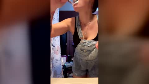 Jolene online show from May 17, 11:28 am