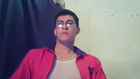 Snapshot of oomaurooo chatting on February 8, 9:23 am oomaurooo online show from February 8, 9:23 am