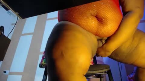 Snapshot of opraxbell chatting on January 11, 8:54 am OpraxBell online show from January 11, 8:54 am