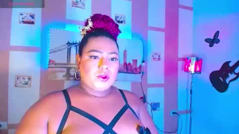 Snapshot of opraxbell chatting on September 28, 2:06 am OpraxBell online show from September 28, 2:06 am