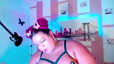 Snapshot of opraxbell chatting on October 5, 3:16 am OpraxBell online show from October 5, 3:16 am