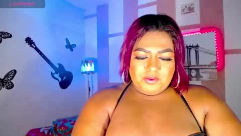 Snapshot of opraxbell chatting on November 22, 3:05 am OpraxBell online show from November 22, 3:05 am