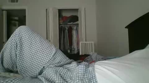 Snapshot of orange22boi chatting on October 26, 2:23 pm orange22boi online show from October 26, 2:23 pm